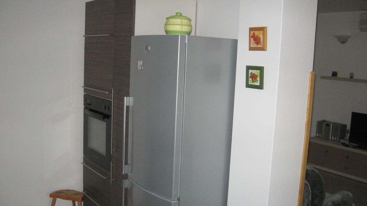 Apartments Grozdanic Fazana Exterior photo